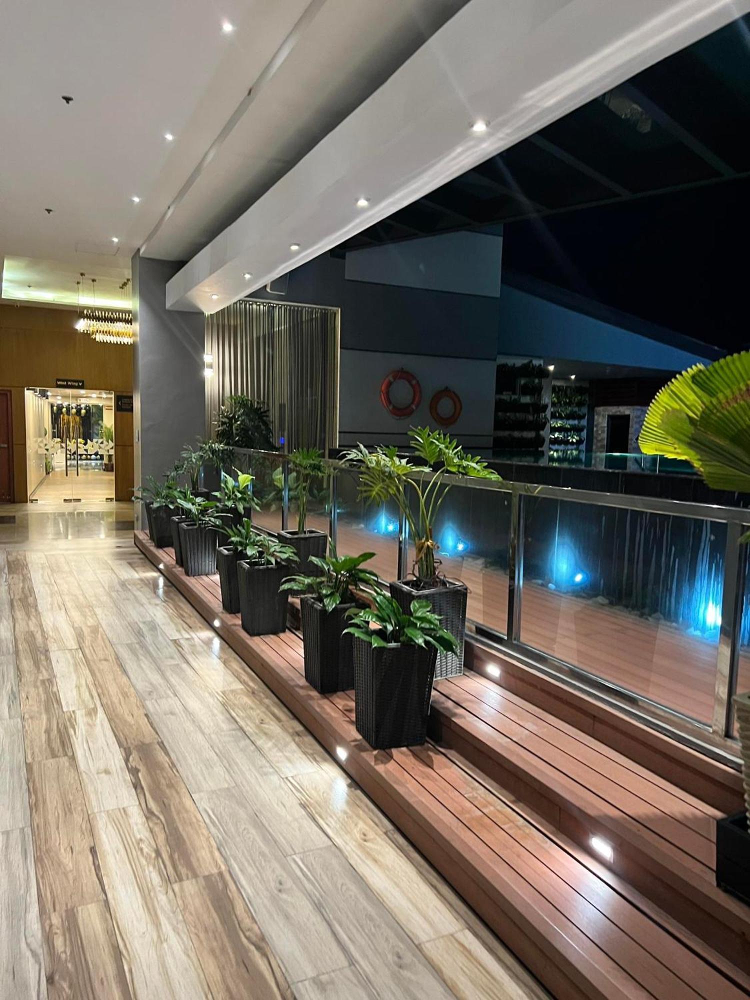 Best Western Metro Clark Angeles Exterior foto